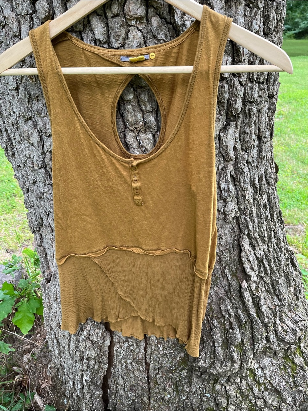 ⭐️Little Yellow Button Sleeveless Blouse in size S